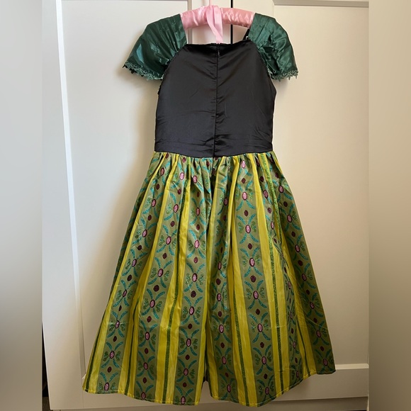 Princess Anna Costume (size 5) - Picture 3 of 8